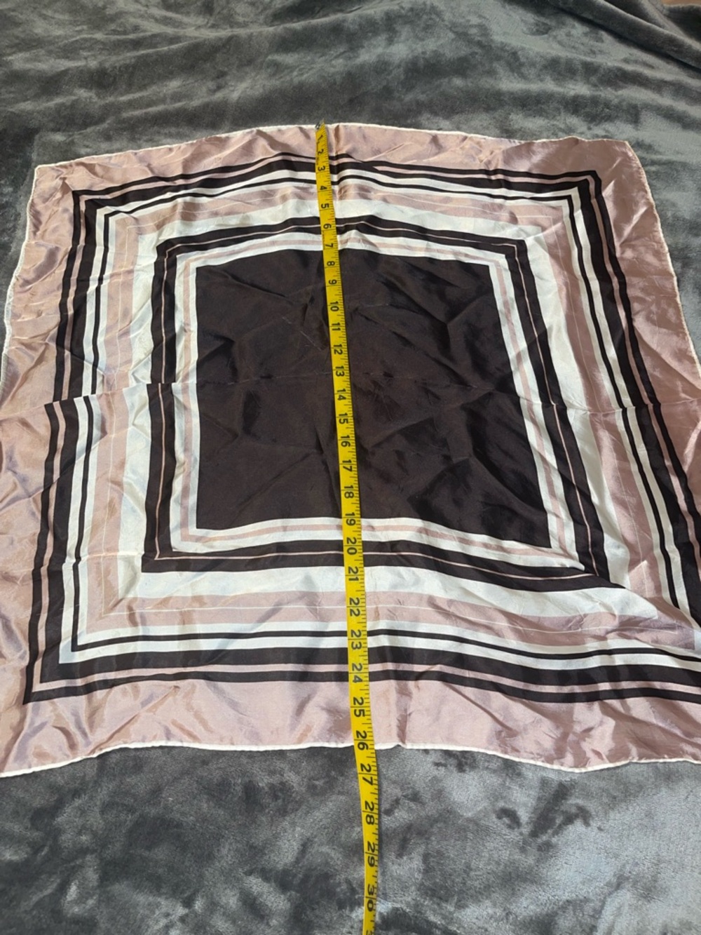Vtg CEGGALI geometric boarder scarf. Pink/brown 27x27 - Picture 4 of 4